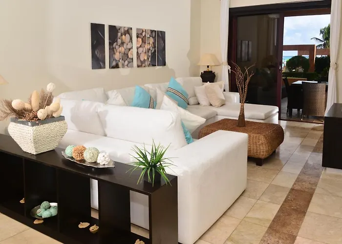 Ground Floor Oceanfront El Faro Condo, Great For Families Coral 101 Hotel