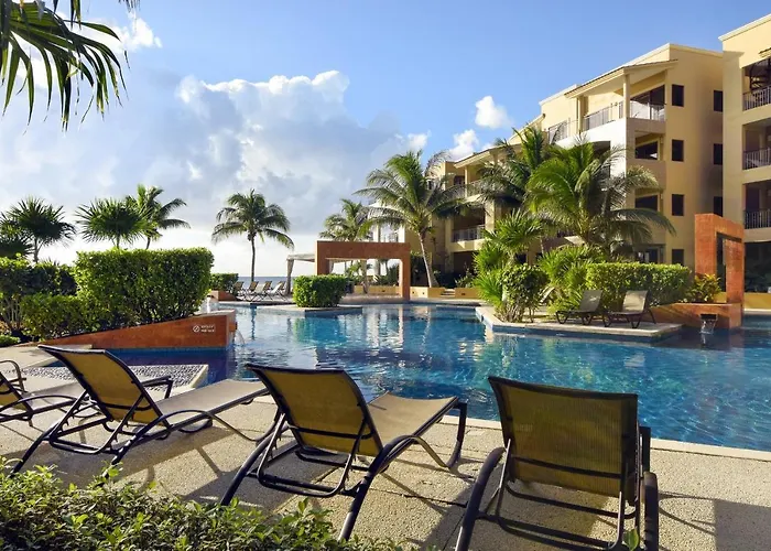 Ground Floor Oceanfront El Faro Condo, Great For Families Coral 101 Hotel Playa del Carmen